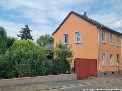Geräumige Doppelhaushäfte mit idyllischem Garten in Edingen-Neckarhsn. - RESERVIERT