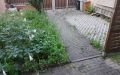 Vorgarten mit Stellplatz