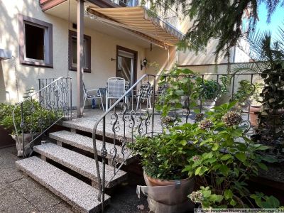 Doppelhaushälfte mit Garten u. 3 Garagen in Edingen-Neckarhausen - 10004092